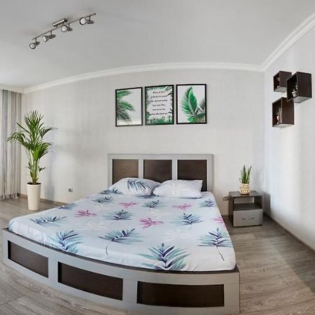 Babylon Apartments On Chornovola Rivne Dış mekan fotoğraf